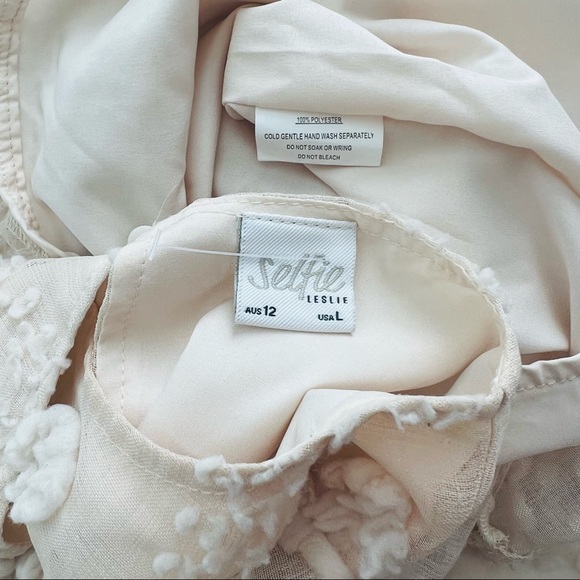 Selfie Leslie Pom Pom Swiss Dot mini dress Beige Cream Nude flutter sleeve Large - Picture 8 of 9